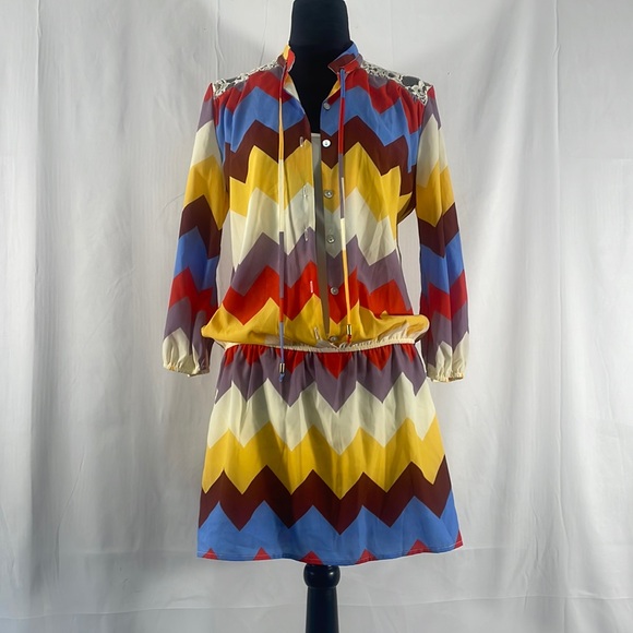 Gianni Bini mini Dress multi colored Chevron Long Sleeve Lace Detail,Medium - Picture 12 of 12